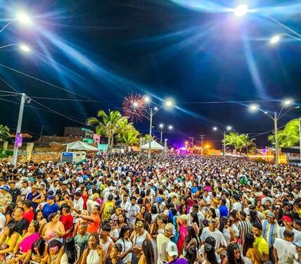Estância Celebra a Chegada de 2024 com Réveillon Memorável na Praia do Abaís