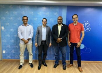 Ricardo Marques se reúne com reitor da UFS para tratar sobre bonificação regional