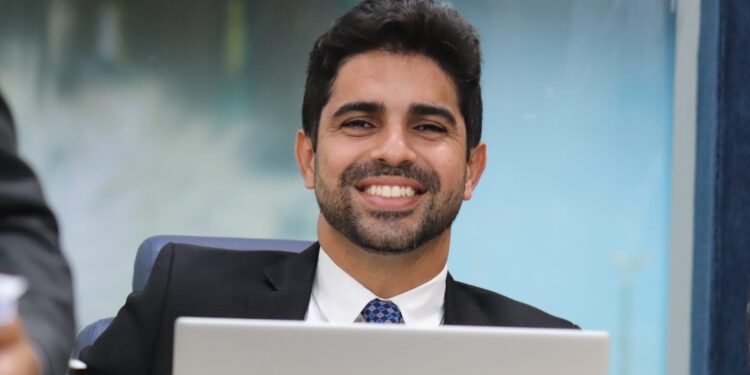 Vereador Pastor Diego segue empenhado em elevar o bem-estar da população