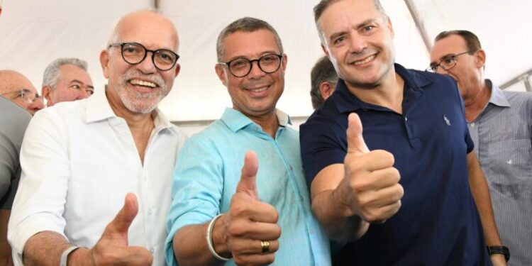 Prefeito Edvaldo participa do ato de assinatura da ordem de serviço para construção da ponte Neópolis/Penedo