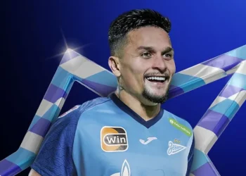 Zenit confirma a contratação de Artur, do Palmeiras, por 15 milhões de euros