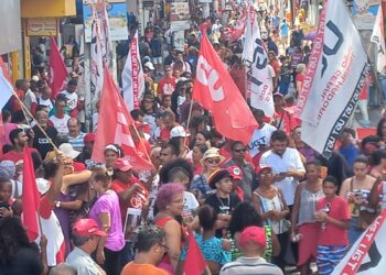 Pelas ruas de Aracaju, Ato em Defesa da Democracia marca 1 ano da tentativa de golpe de estado