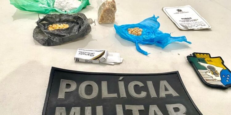 Polícia Militar apreende entorpecentes durante rondas no Bairro América