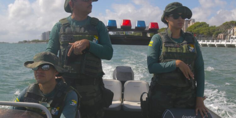 Polícia Militar reforça policiamento no estuário do Rio Sergipe