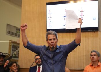 Prefeitura de Laranjeiras concede reajuste histórico a servidores e professores