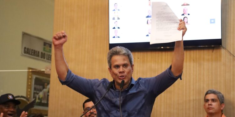 Prefeitura de Laranjeiras concede reajuste histórico a servidores e professores