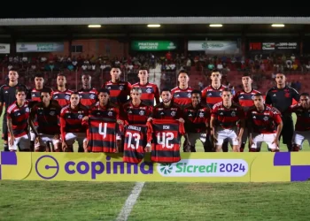 Mesmo desfalcado, Flamengo supera Náutico e segue vivo na Copinha