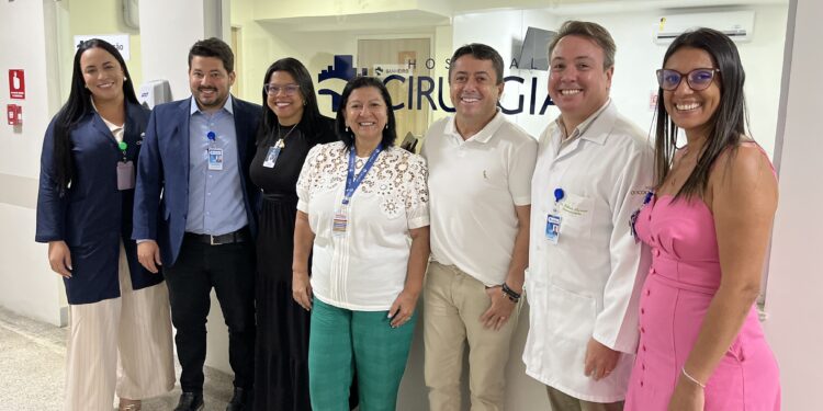 Fabiano Oliveira destaca investimentos e elogia equipe do Hospital de Cirurgia Dr. Augusto Leite