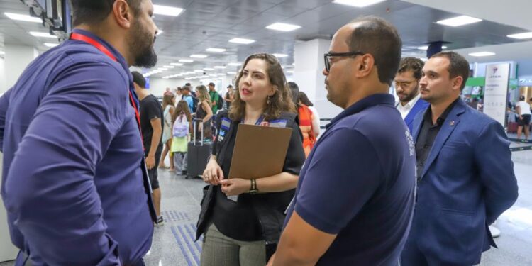 Procon Aracaju participa de ação em defesa do consumidor no Aeroporto de Aracaju
