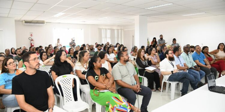 Prefeitura reúne diretores de escolas municipais para primeira reunião de trabalho do ano letivo de 2024
