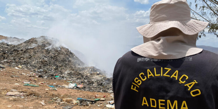 Adema fiscaliza incêndios em lixões de Lagarto e Porto da Folha