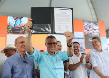 “Estamos fazendo história ao assinar construção da ponte Neópolis-Penedo”, afirma Fábio Mitidieri