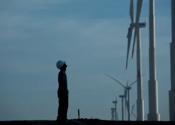 Geração de energia brasileira aumentou 10,3 mil MW em 2023