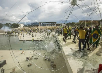 STF torna ré e mantém presa cúpula da PMDF pelos atos de 8 de janeiro