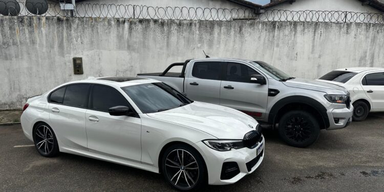 Veículos e imóveis avaliados em R$ 2,5 milhões são apreendidos durante operação contra grupo da Bahia