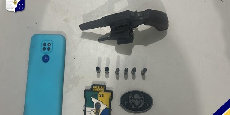 PM recupera veículo roubado e apreende arma e munições na Rodovia João Bebe Água