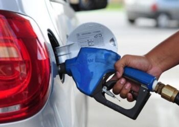 Preço da gasolina registra alta (0,26%) na segunda semana de fevereiro, com média nacional de R$ 5,954