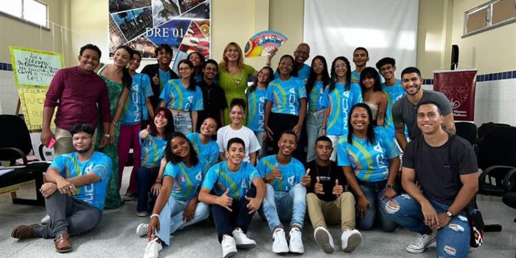 NUCA de Estância promove evento Formando Para Formar para capacitar adolescentes