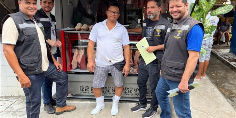 Vigilância Sanitária Municipal Intensifica Fiscalizações em Açougues e Feiras Livres