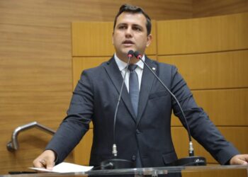 Marcos Oliveira fala sobre aumento da tarifa de água e esgoto