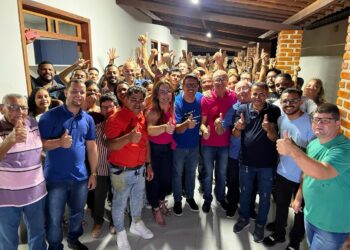 Prefeito Júnior Macarrão anuncia equipe de pré-candidatos para as eleições municipais de 2024 em Santa Rosa de Lima