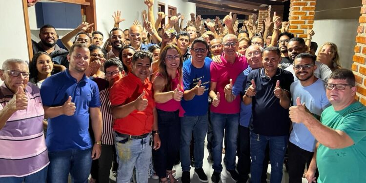 Prefeito Júnior Macarrão anuncia equipe de pré-candidatos para as eleições municipais de 2024 em Santa Rosa de Lima