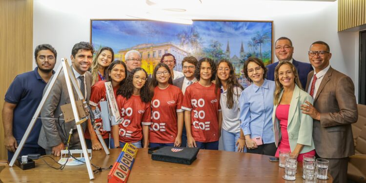 Vereador Pastor Diego apoia alunos sergipanos em projeto de robótica e inclusão