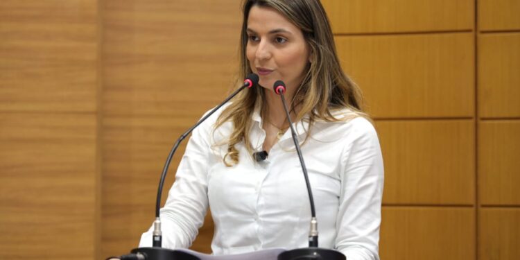 Campanha de doação de sangue recebe apoio da deputada Lidiane Lucena