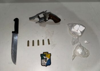 PM prende homem por tráfico de drogas e posse ilegal de arma de fogo em Nossa Senhora do Socorro