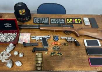 Operação conjunta identifica investigados por homicídio e apreende três armas de fogo em Aracaju