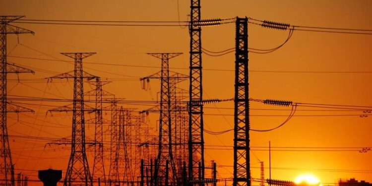 Governo quer usar antecipação da privatização da Eletrobras para baratear contas de luz, diz ministro