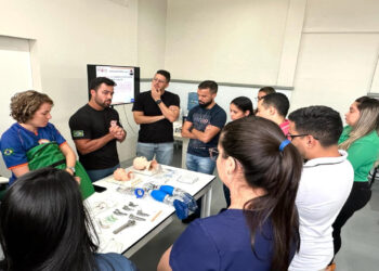 Equipe da Urgência 24h de São Cristóvão recebe treinamento do SAMU com foco em manejo de vias aéreas infantis e parada cardiorespiratória