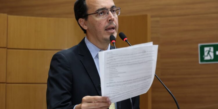 Georgeo defende isenção de IPVA para veículos de pessoas com deficiência auditiva