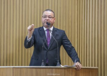 “1.741 crianças estão sem vagas nas creches de Aracaju”, diz Eduardo Lima