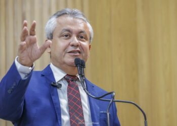 Elber cobra providências da SMTT para cruzamento entre a Pedro Paes Azevedo e Ananias Azevedo