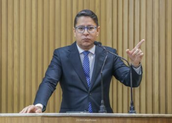 Ricardo Marques denuncia falta de medicamentos e demora na marcação de exames nas UBSs de Aracaju