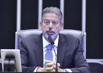 “Não fomos eleitos para carimbar”, afirma presidente da Câmara dos Deputados em recado ao governo Lula
