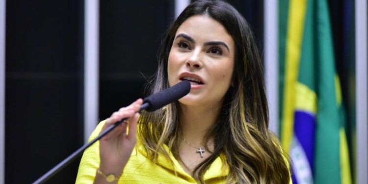 Projeto autoriza estados e municípios a usar sobras orçamentárias na segurança de escolas públicas