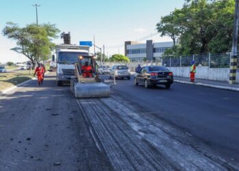 Tancredo Neves: avenida permanece com alterações no trânsito nesta quinta, 22