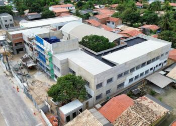 Reconstrução: com avanço da obra, nova sede da Emef Florentino Menezes ganha forma