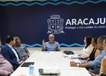 Prefeito Edvaldo institui Centro de Operações Emergenciais para o enfrentamento à dengue em Aracaju
