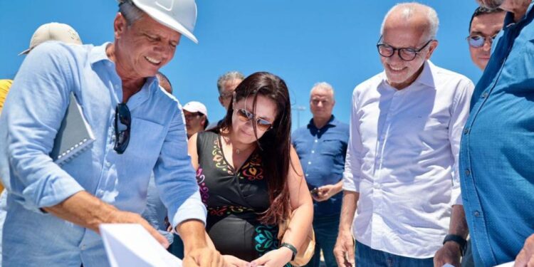 Prefeito Edvaldo inspeciona obras com integrantes da missão do BID