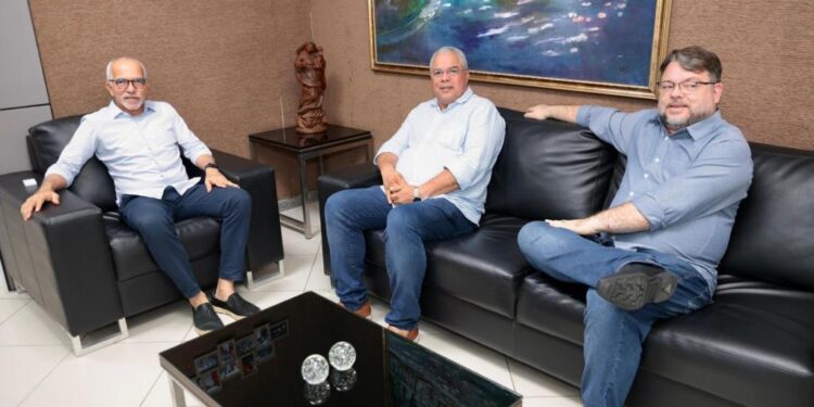 Gestões de Aracaju e Nossa Senhora do Socorro discutem parceria para aperfeiçoar iluminação pública na BR-235