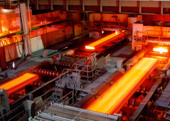 Plano Nova Indústria Brasil deve favorecer setor de máquinas e siderurgia