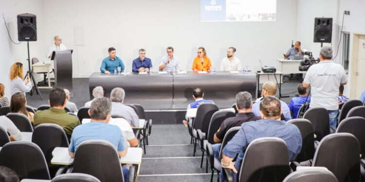 Saúde de Sergipe apresenta plano de ação para enfrentamento da dengue e sazonalidade de doenças respiratórias na pediatria