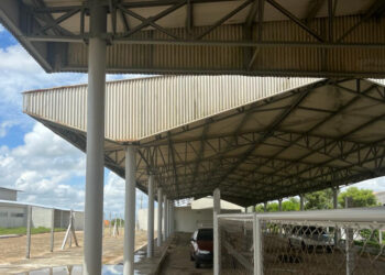 Reforma de galpão industrial em Carira está 80% finalizada