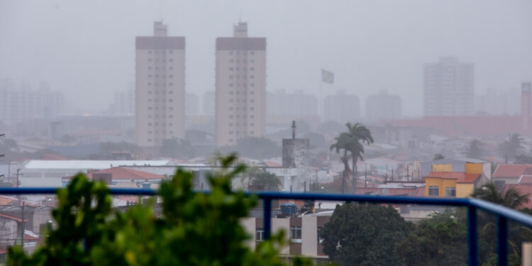 Secretaria do Meio Ambiente emite novo alerta para possibilidade de chuvas, trovoadas e descargas elétricas atingirem Sergipe 