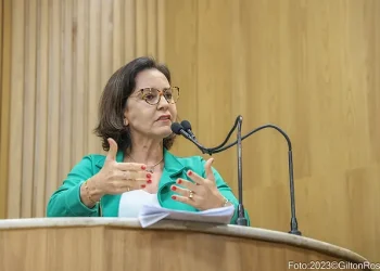 “Aracaju está um caos”, afirma a vereadora Emília Corrêa