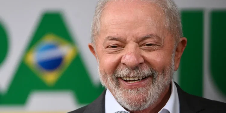 Viagens internacionais de Lula já somam quase sete voltas ao mundo
