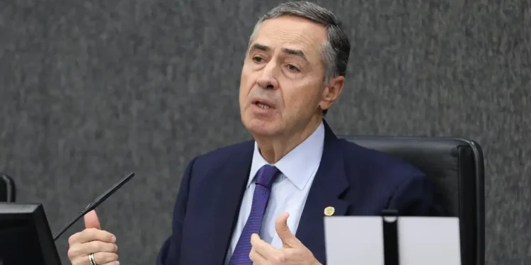 Barroso diz que criminalização do aborto é uma “má política pública”